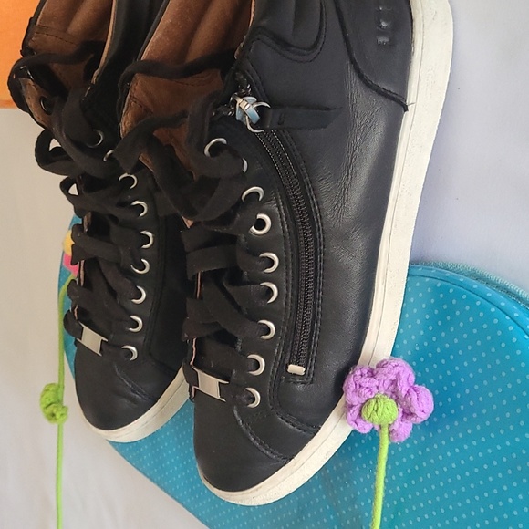 UGG sneakers - Picture 10 of 13